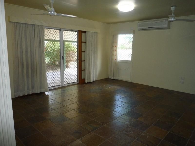 107 Vaughn Street, Mareeba QLD 4880