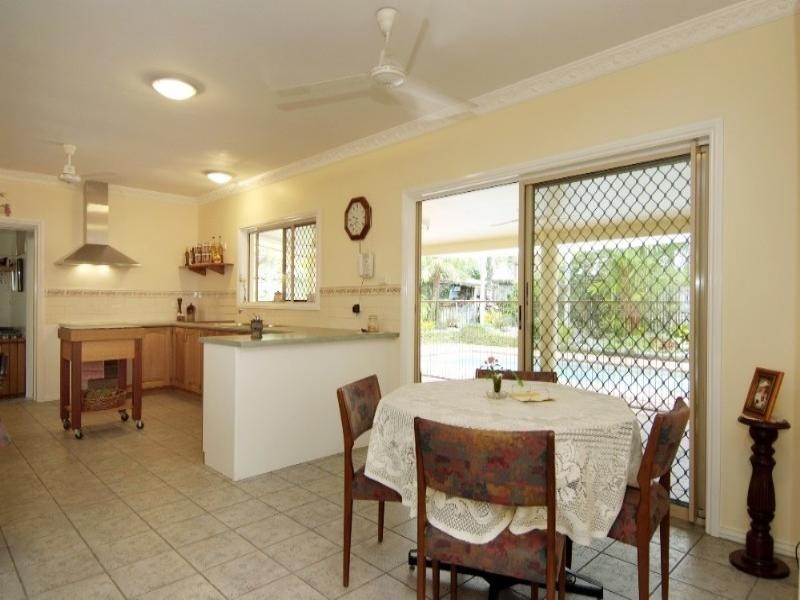 11 Miara Close, Kewarra Beach QLD 4879