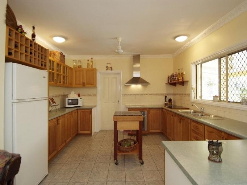 11 Miara Close, Kewarra Beach QLD 4879