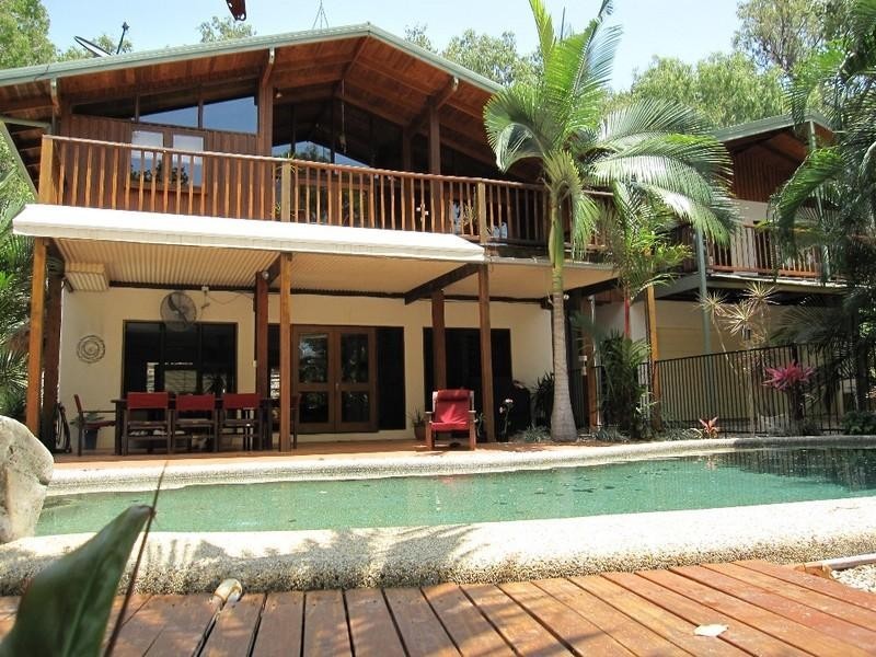 Clifton Beach QLD 4879