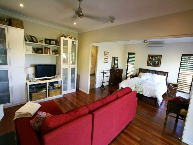 Clifton Beach QLD 4879