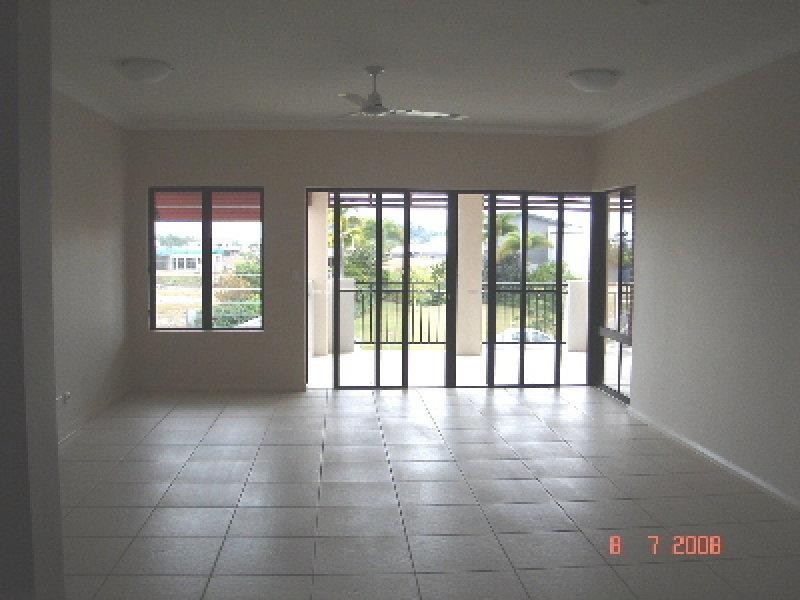 5/90 Harbour Drive, Trinity Park QLD 4879