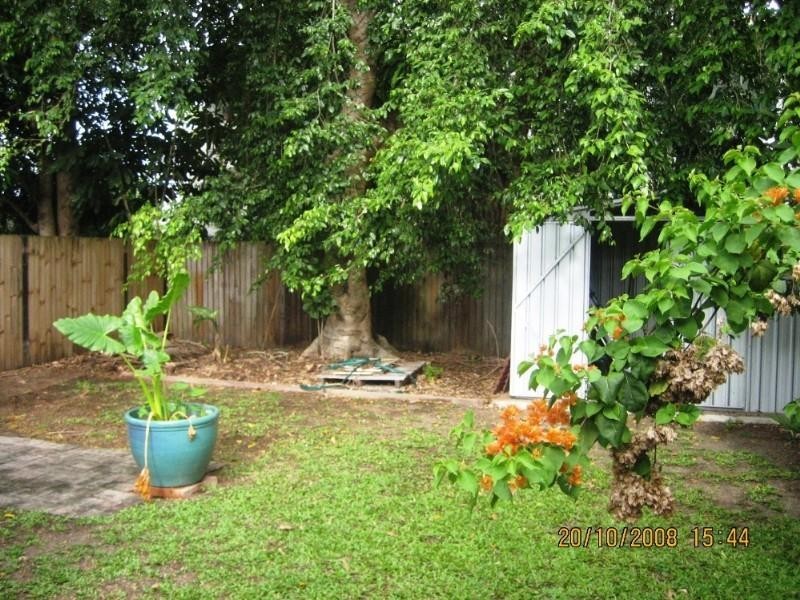 112b Wistaria Street, Holloways Beach QLD 4878