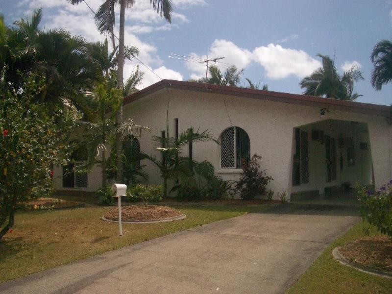 16 Cayley Street, Trinity Beach QLD 4879