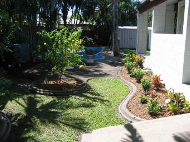 16 Cayley Street, Trinity Beach QLD 4879