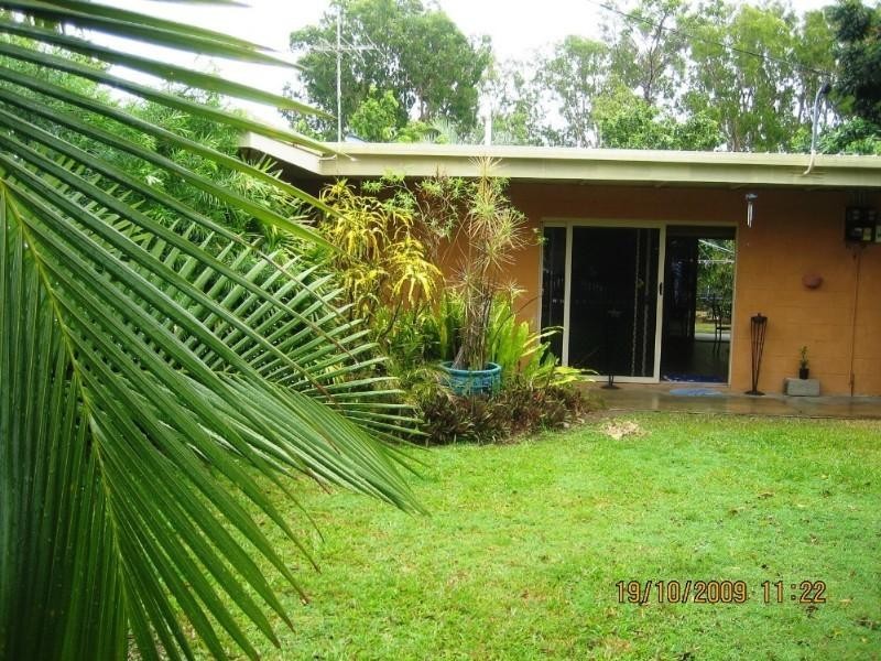 21 Christensen Street, Machans Beach QLD 4878