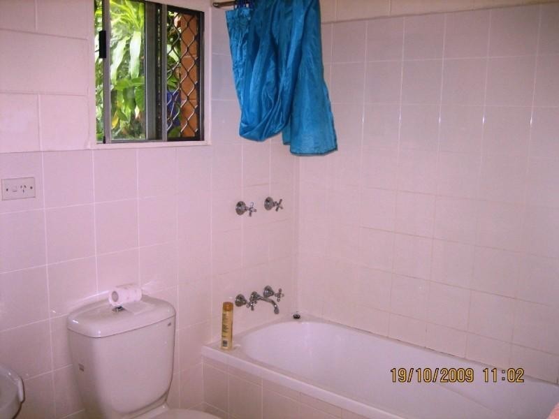 21 Christensen Street, Machans Beach QLD 4878