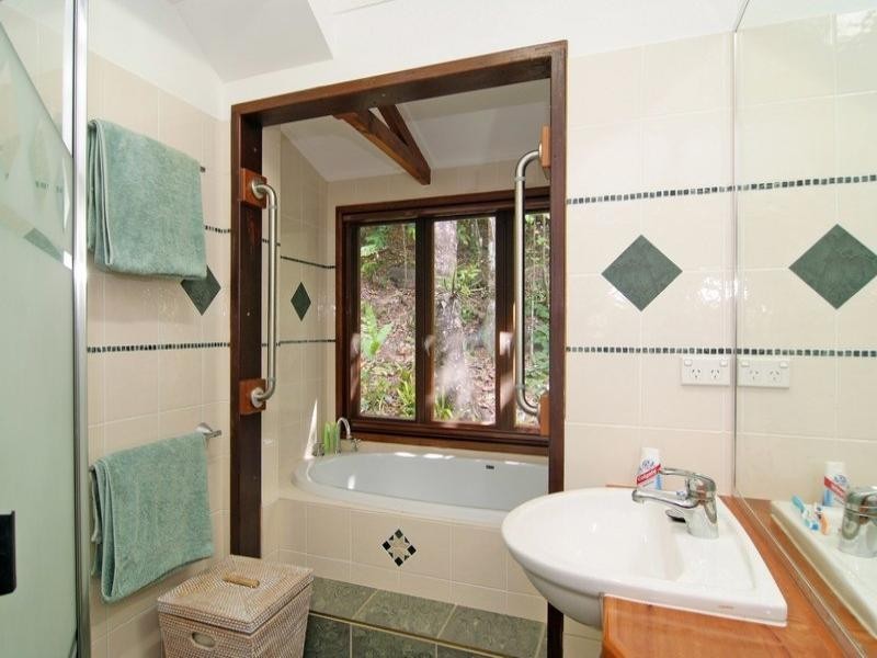 7 Jagera Close, Kamerunga QLD 4870