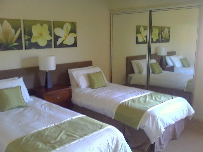 33/1 Robson Street, Mooroobool QLD 4870