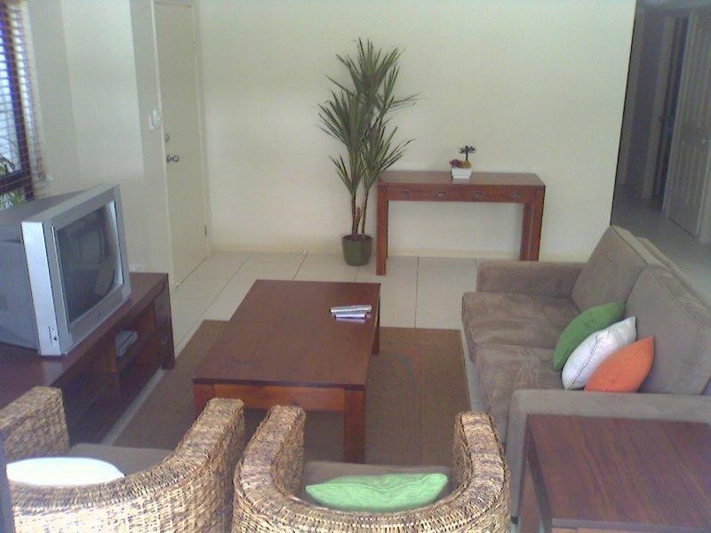 33/1 Robson Street, Mooroobool QLD 4870