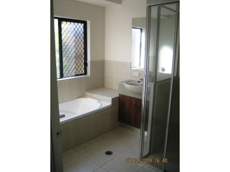 32 Seclusion Drive, Palm Cove QLD 4879