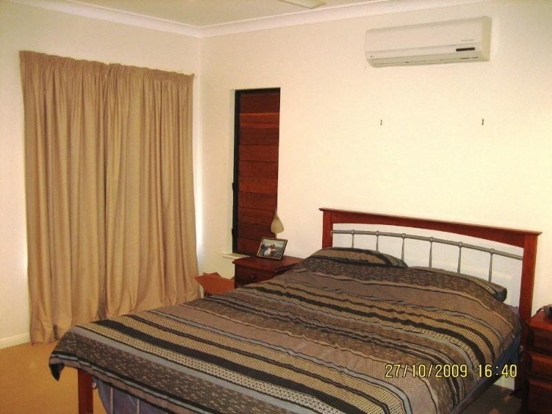 32 Seclusion Drive, Palm Cove QLD 4879