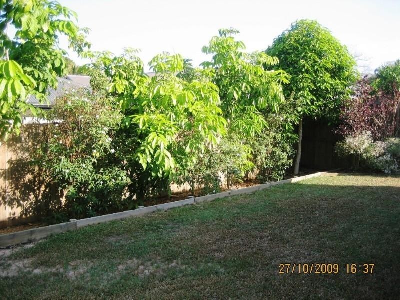 32 Seclusion Drive, Palm Cove QLD 4879