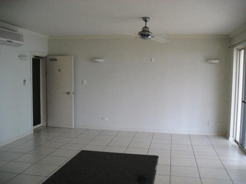 9/96 Moore Street, Trinity Beach QLD 4879