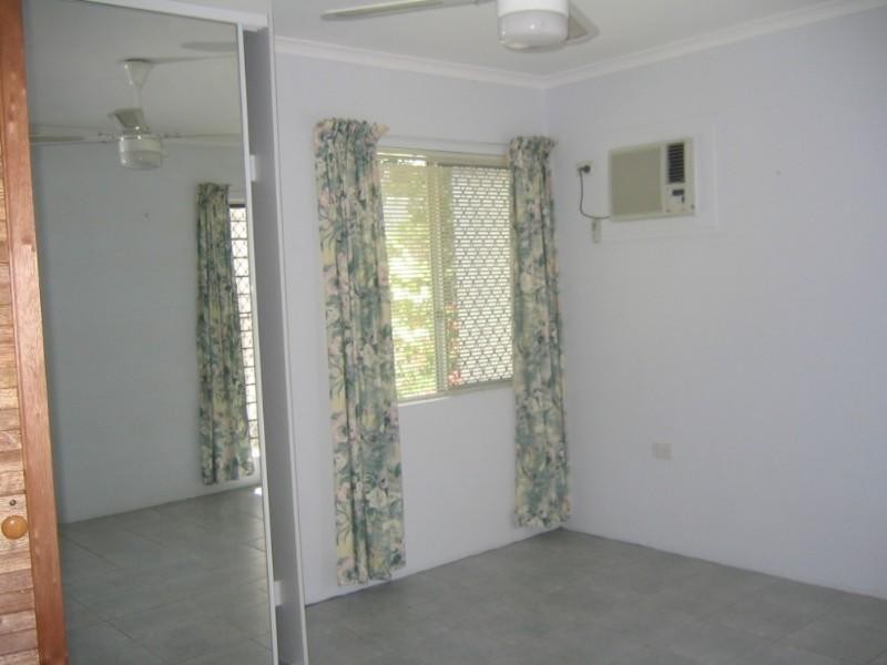1 Cayley Street, Trinity Beach QLD 4879