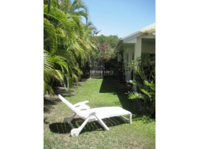 27 Cabarita Street, Kewarra Beach QLD 4879