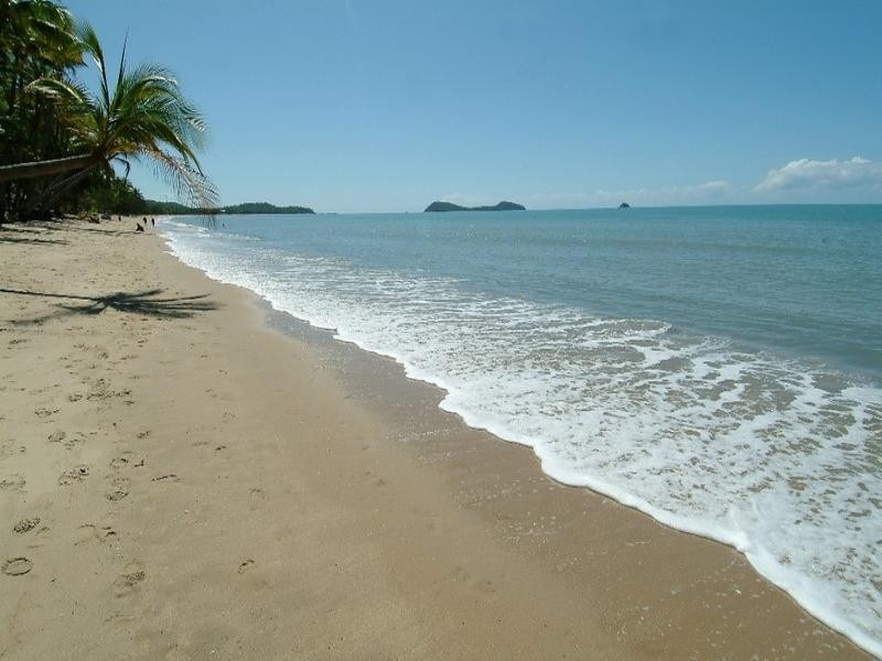 Clifton Beach QLD 4879