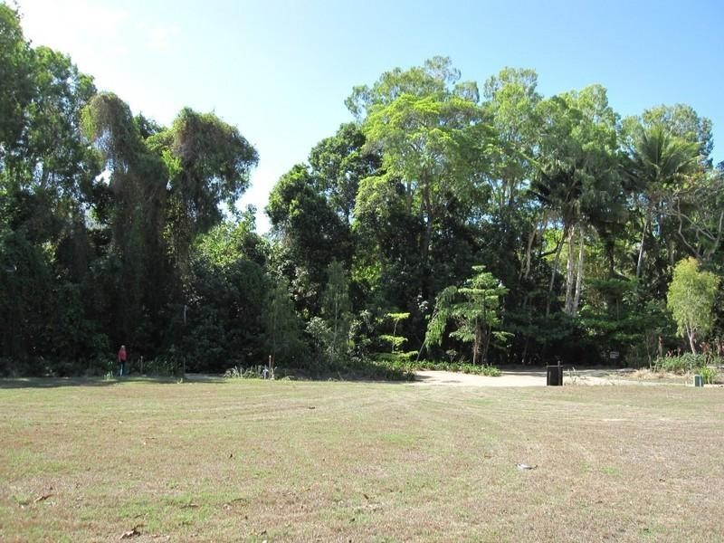 Clifton Beach QLD 4879