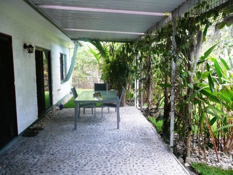 33 Hope Street, Clifton Beach QLD 4879
