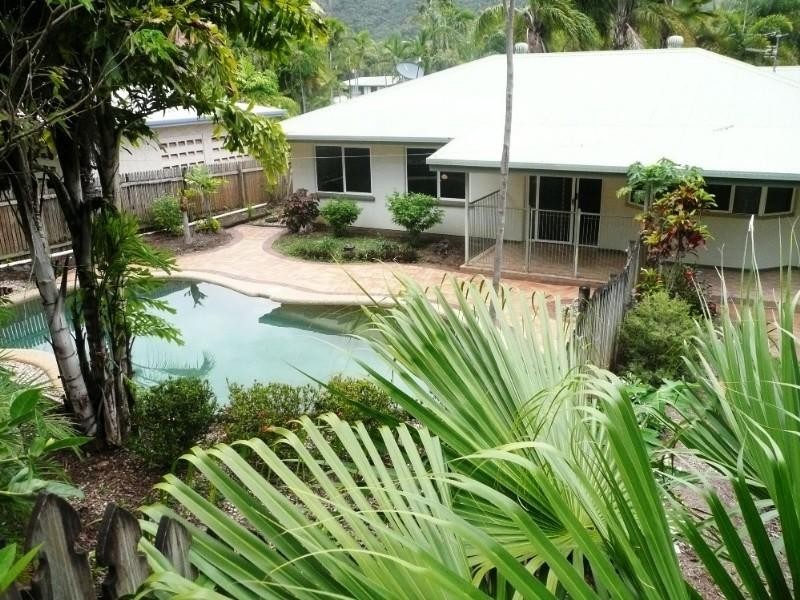 8 Kitava Street, Trinity Beach QLD 4879