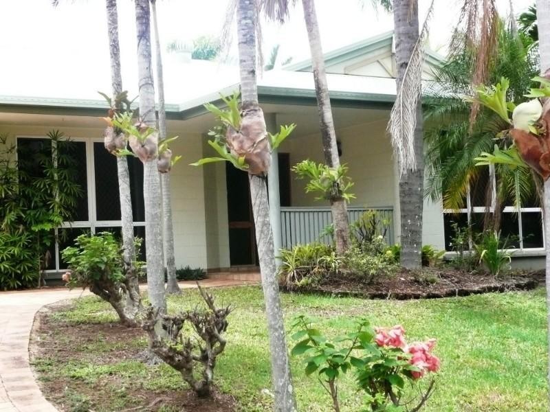 8 Kitava Street, Trinity Beach QLD 4879