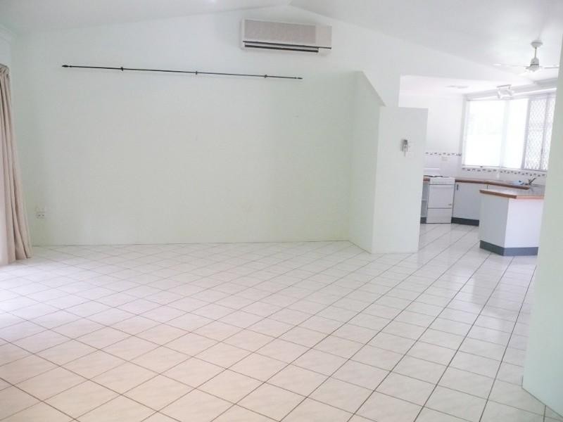 8 Kitava Street, Trinity Beach QLD 4879