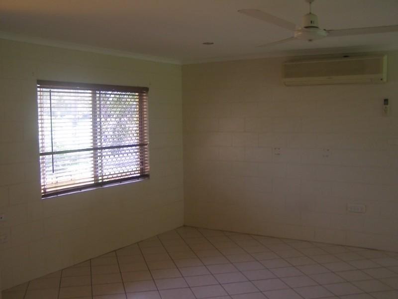 34 Madang Street, Trinity Beach QLD 4879