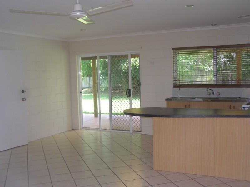 34 Madang Street, Trinity Beach QLD 4879