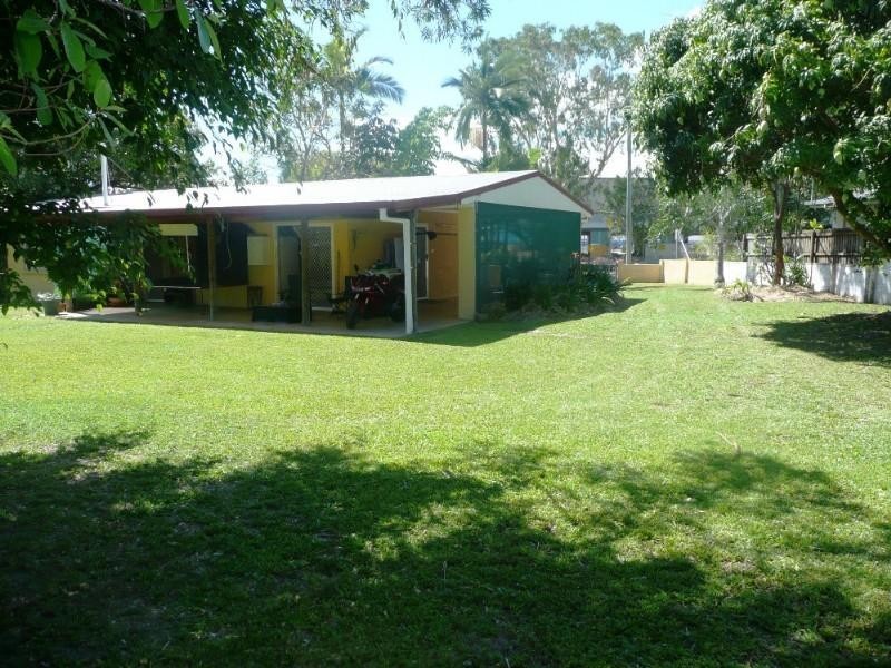 34 Madang Street, Trinity Beach QLD 4879