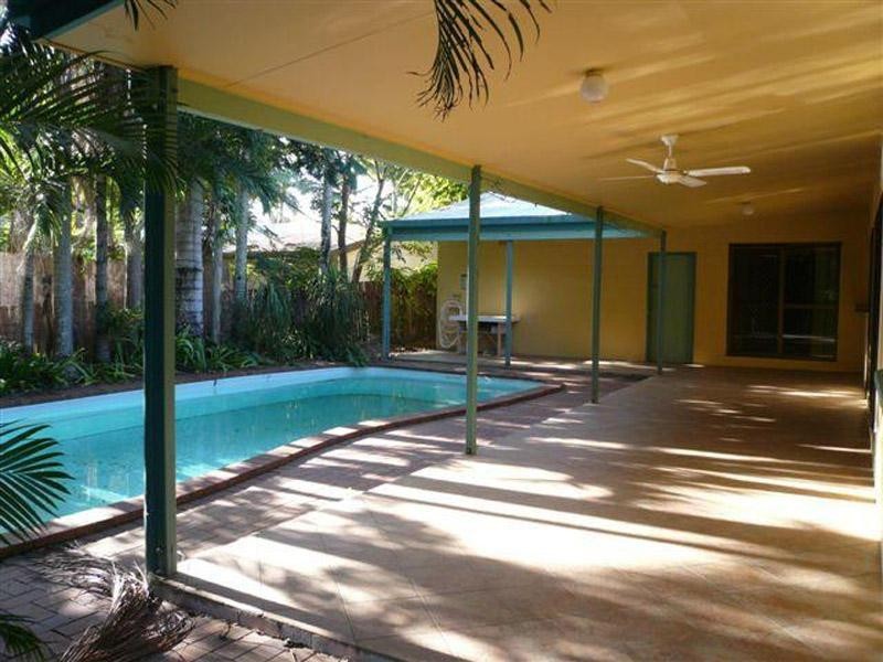 Trinity Beach QLD 4879