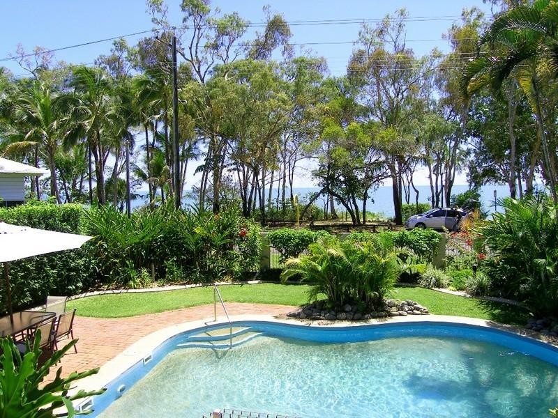 Clifton Beach QLD 4879