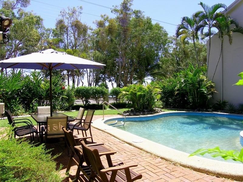 Clifton Beach QLD 4879