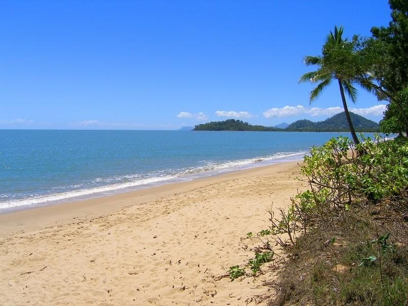 Clifton Beach QLD 4879