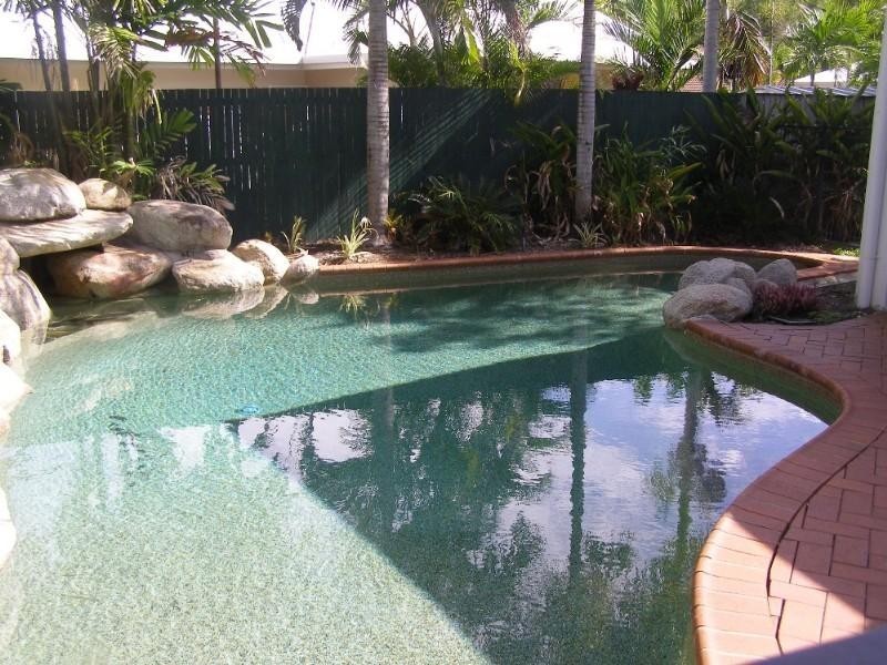 17 Ilse Close, Clifton Beach QLD 4879