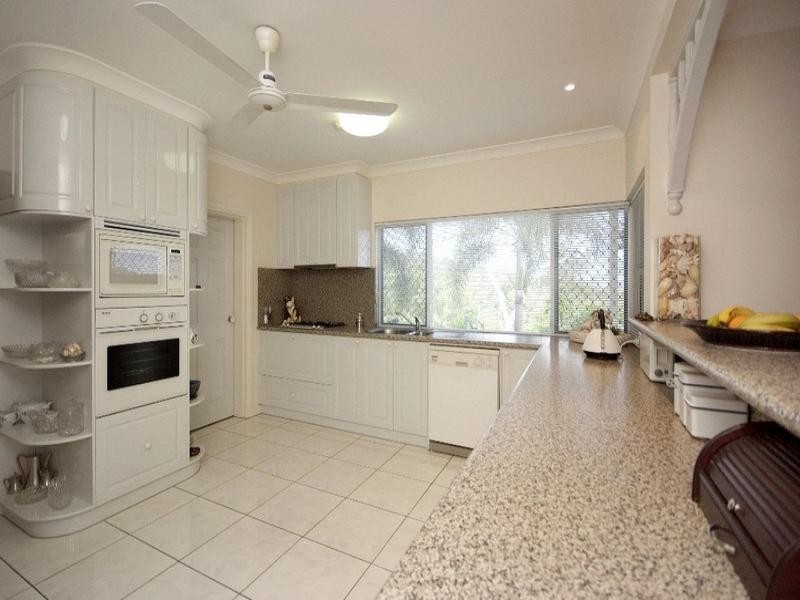 Clifton Beach QLD 4879