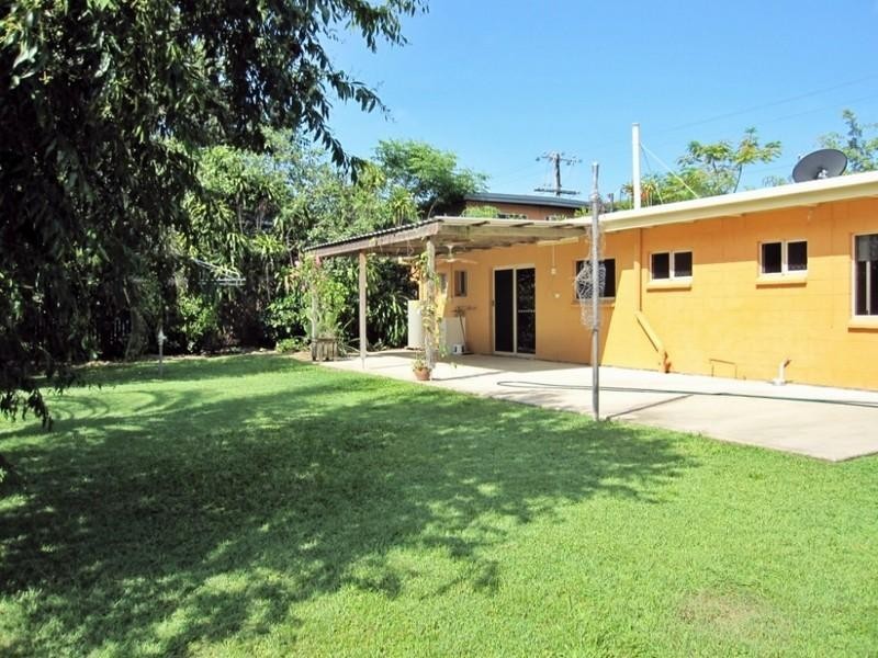 Machans Beach QLD 4878