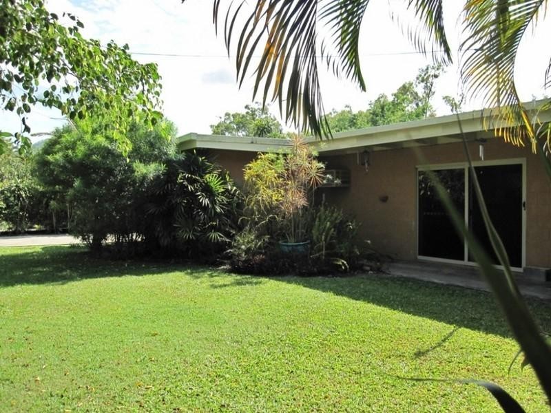 Machans Beach QLD 4878