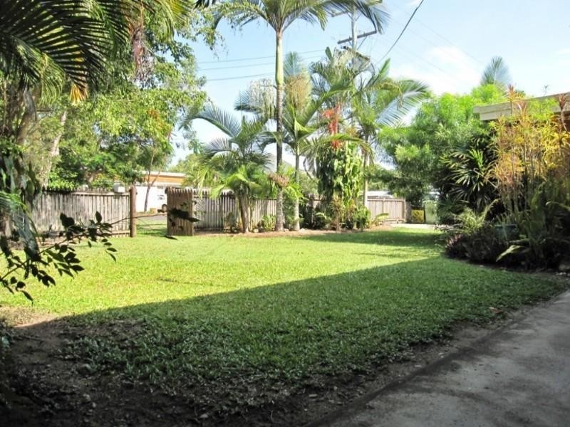 Machans Beach QLD 4878