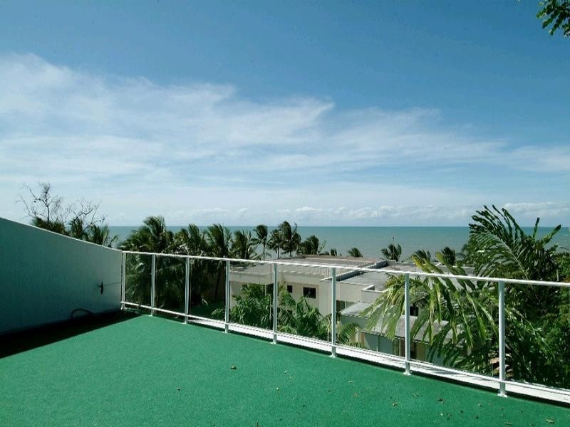 6/24 Moore Street, Trinity Beach QLD 4879