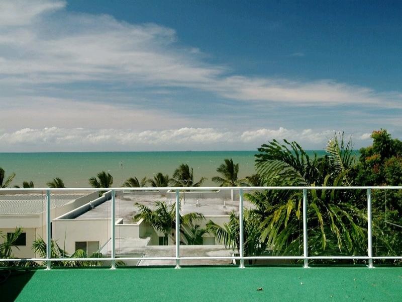 6/24 Moore Street, Trinity Beach QLD 4879