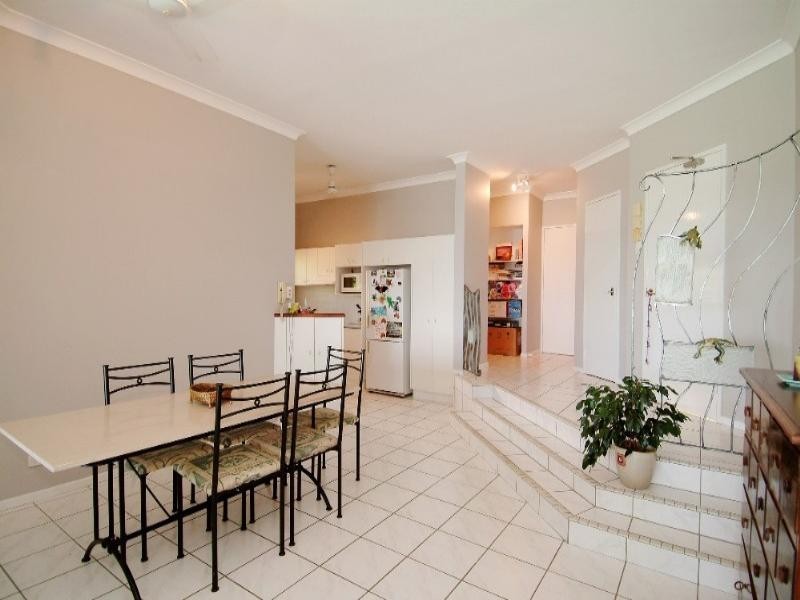 6/24 Moore Street, Trinity Beach QLD 4879