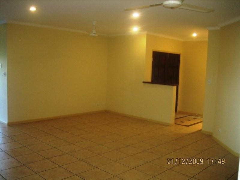 17 Pilosa Street, Redlynch QLD 4870