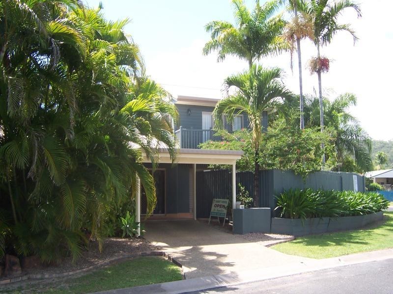 18 Portsea Crescent, Kewarra Beach QLD 4879