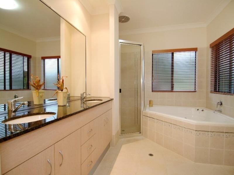 Clifton Beach QLD 4879