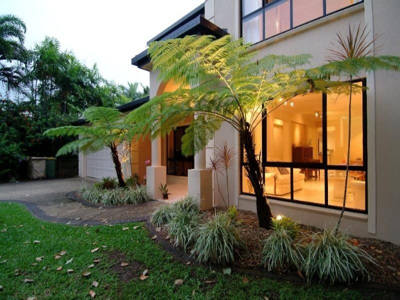 Clifton Beach QLD 4879