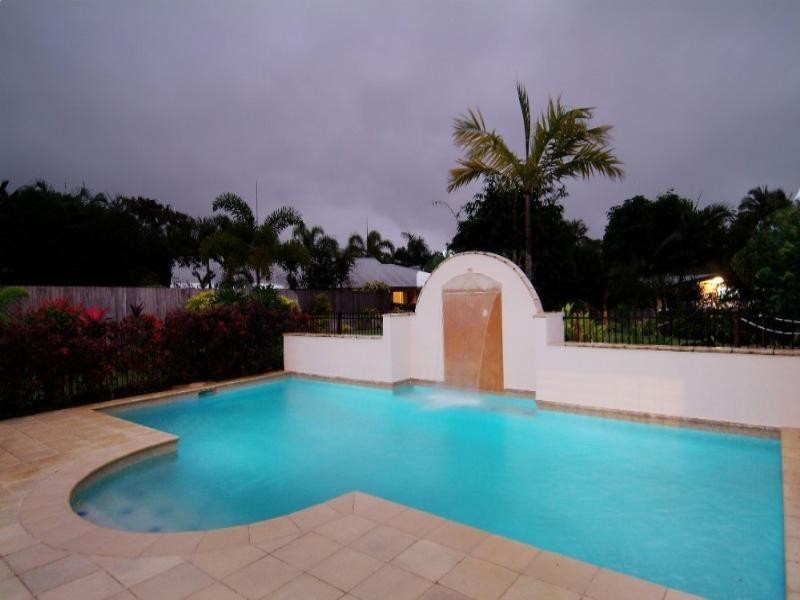 Clifton Beach QLD 4879