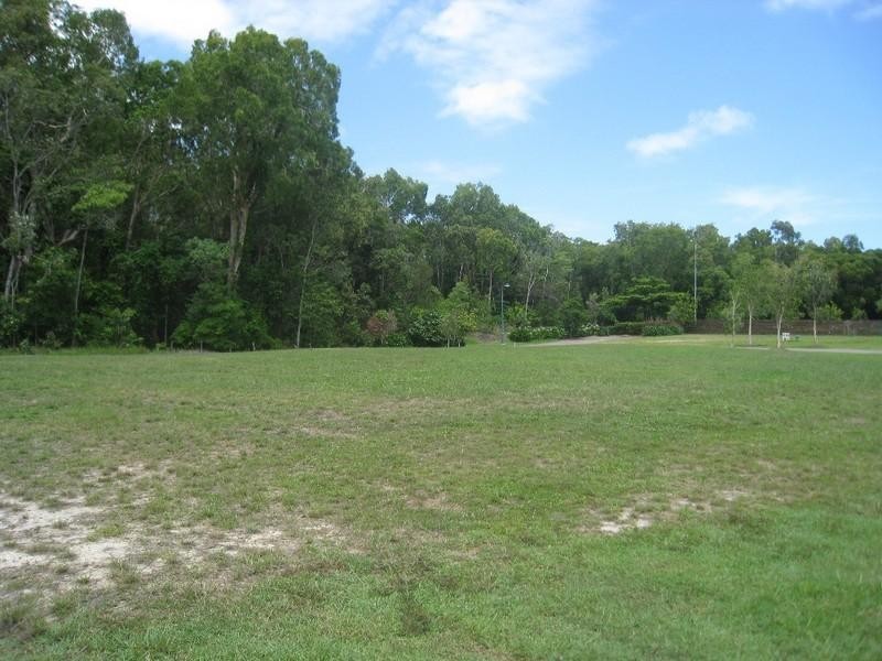 8 Sennfeld Close, Palm Cove QLD 4879