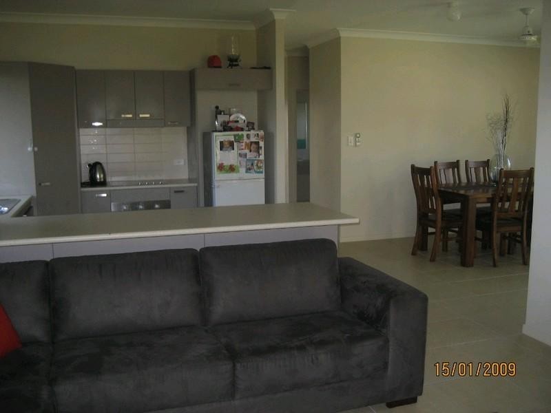 6 Baldwin Close, White Rock QLD 4868