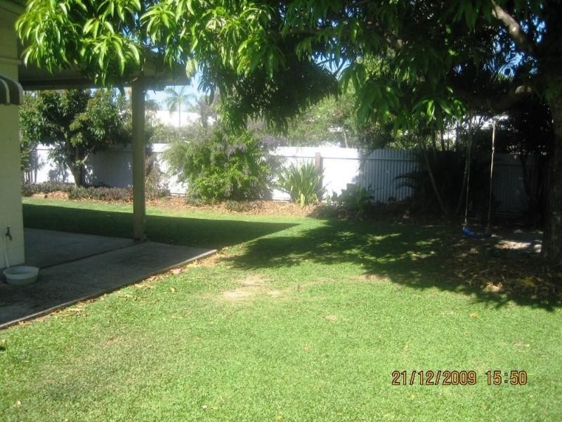 1 Bulolo Street, Trinity Beach QLD 4879