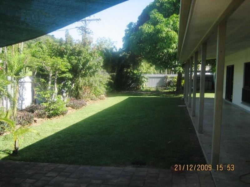 1 Bulolo Street, Trinity Beach QLD 4879